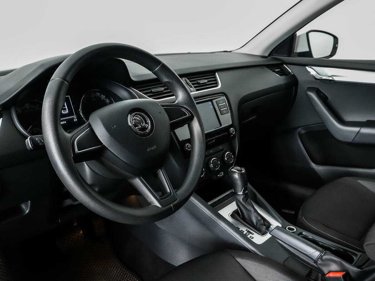 Купить Skoda Octavia с пробегом. Фото: #8