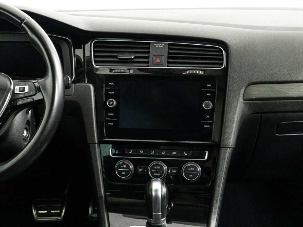 Купить Volkswagen Golf с пробегом. Фото: #13