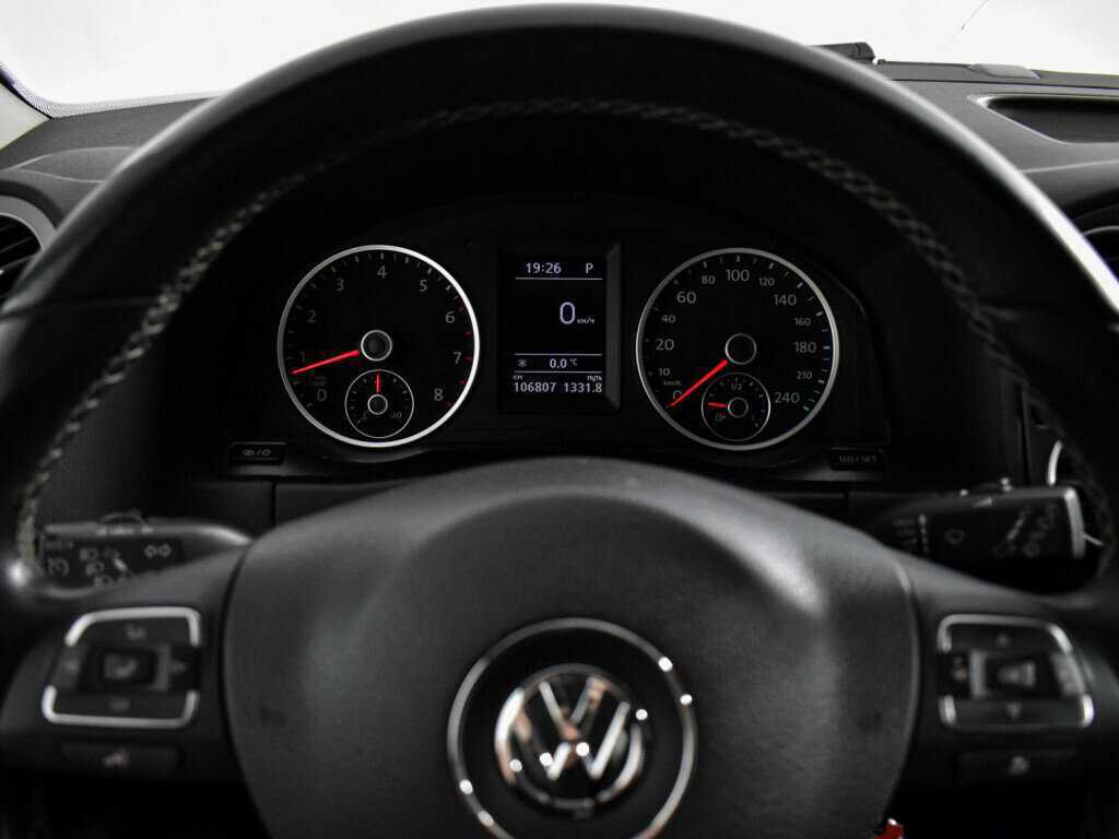 Купить Volkswagen Tiguan с пробегом. Фото: #17