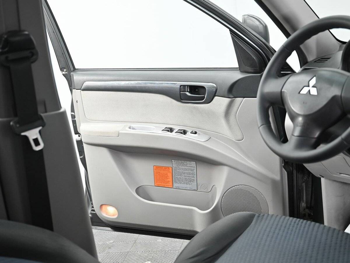 Купить Mitsubishi Pajero Sport с пробегом. Фото: #6