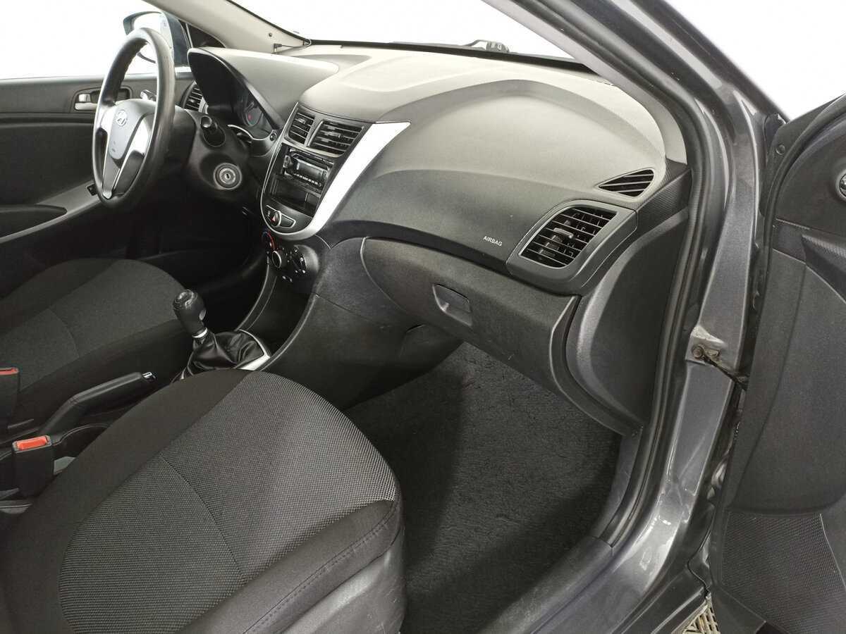 Купить Hyundai Solaris с пробегом. Фото: #5