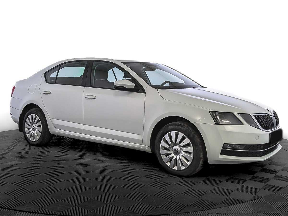 Купить Skoda Octavia с пробегом. Фото: #2