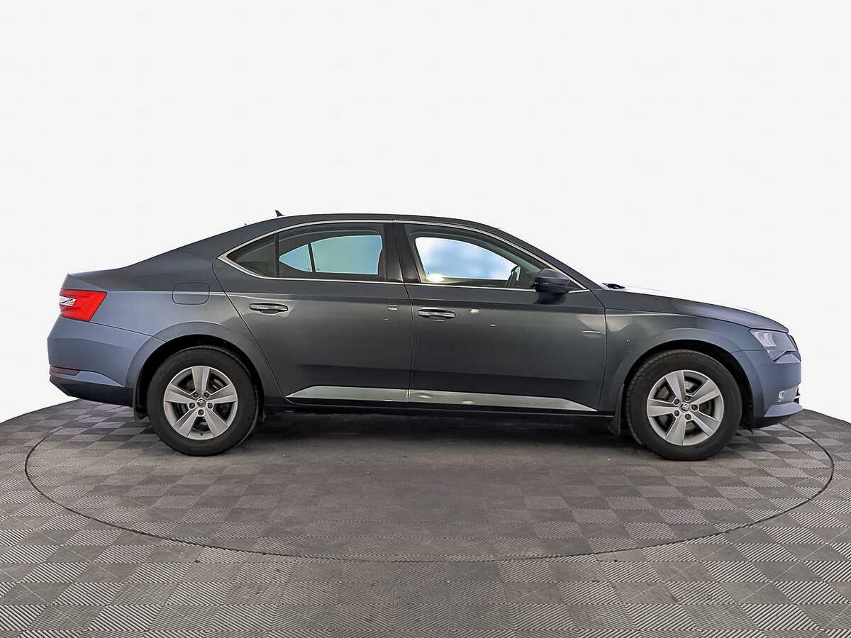 Купить Skoda Superb с пробегом. Фото: #3