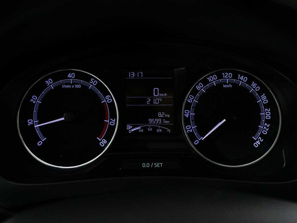 Купить Skoda Rapid с пробегом. Фото: #11