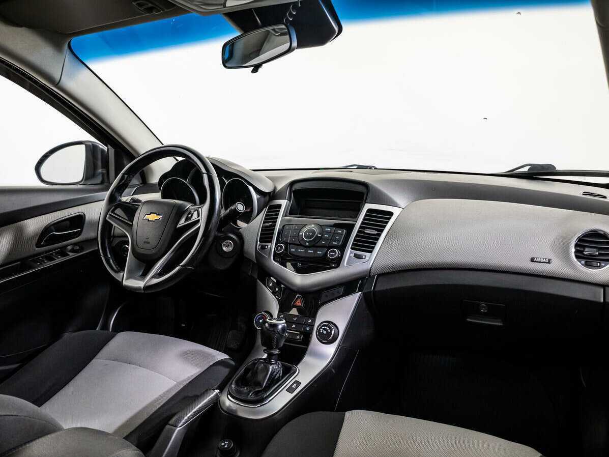 Купить Chevrolet Cruze с пробегом. Фото: #8