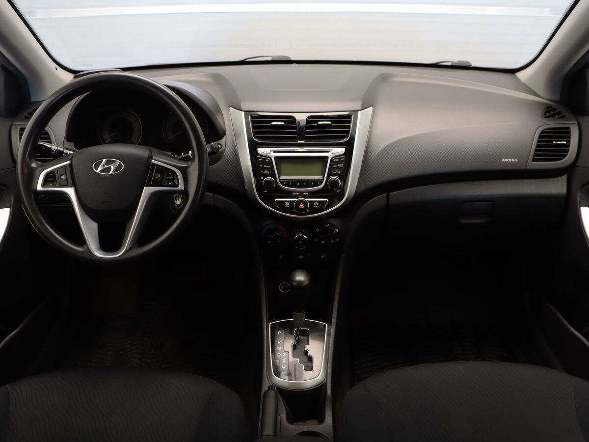 Купить Hyundai Solaris с пробегом. Фото: #7