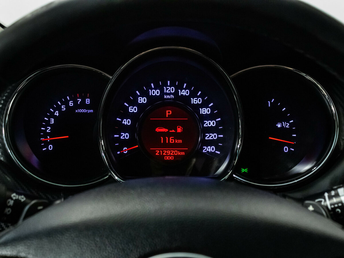 Купить Kia Ceed с пробегом. Фото: #9