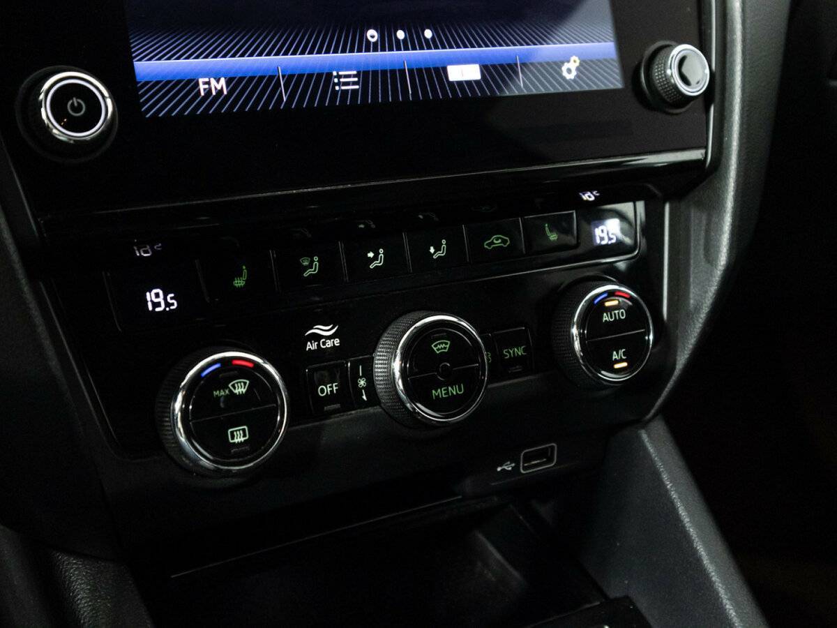 Купить Skoda Octavia с пробегом. Фото: #17