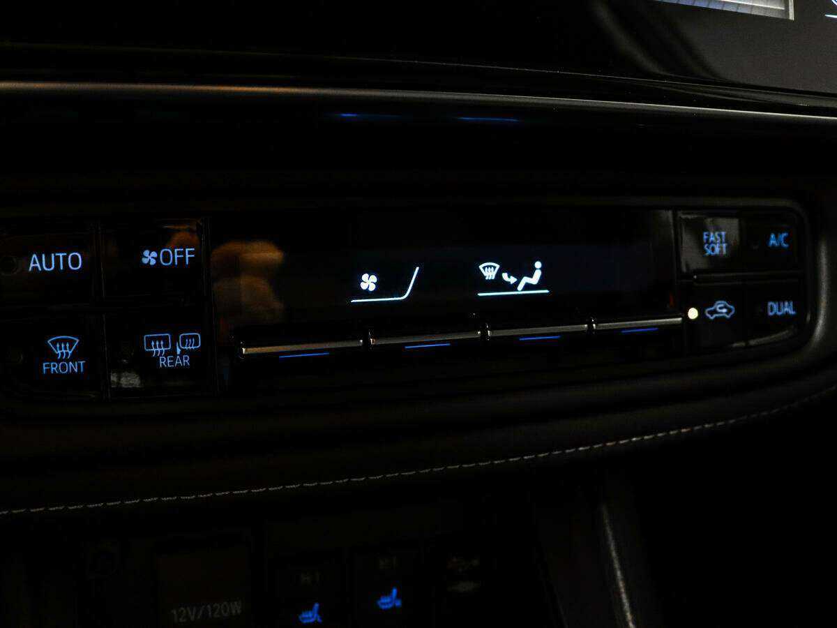 Купить Toyota Corolla с пробегом. Фото: #12