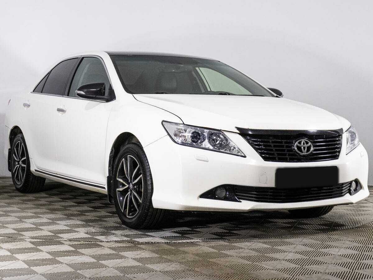 Купить Toyota Camry с пробегом. Фото: #2