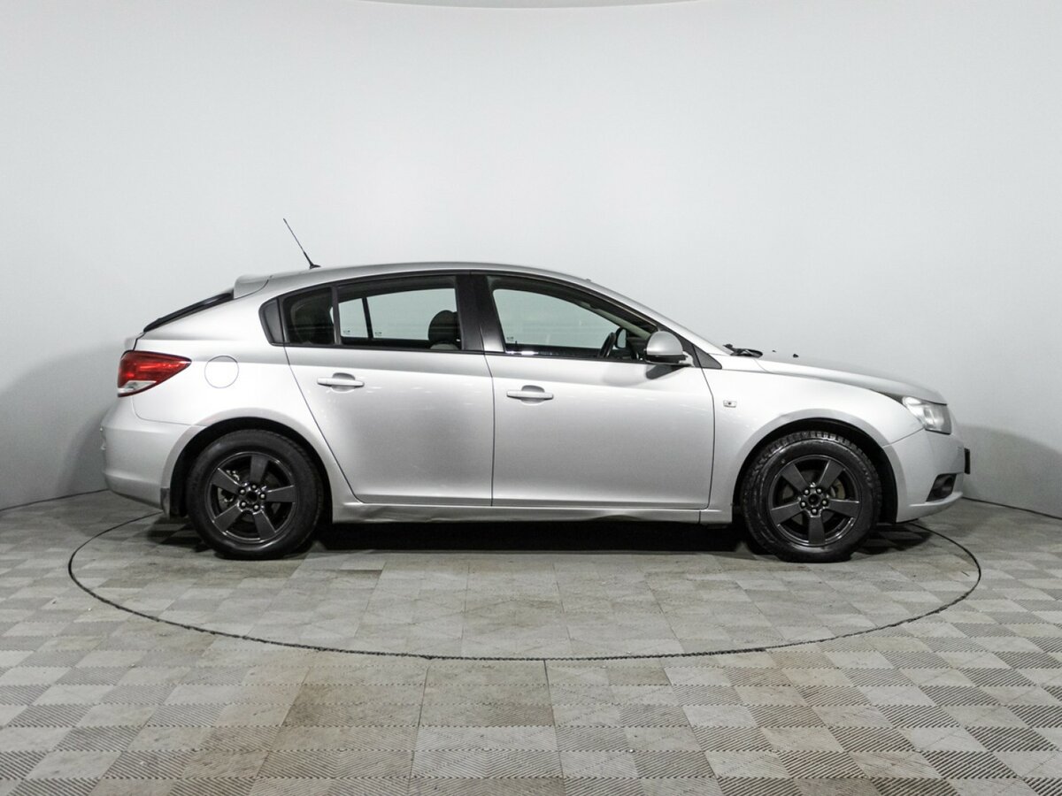 Купить Chevrolet Cruze с пробегом. Фото: #3