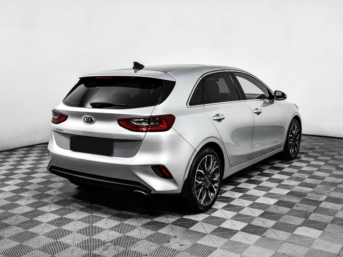 Купить Kia Ceed с пробегом. Фото: #3