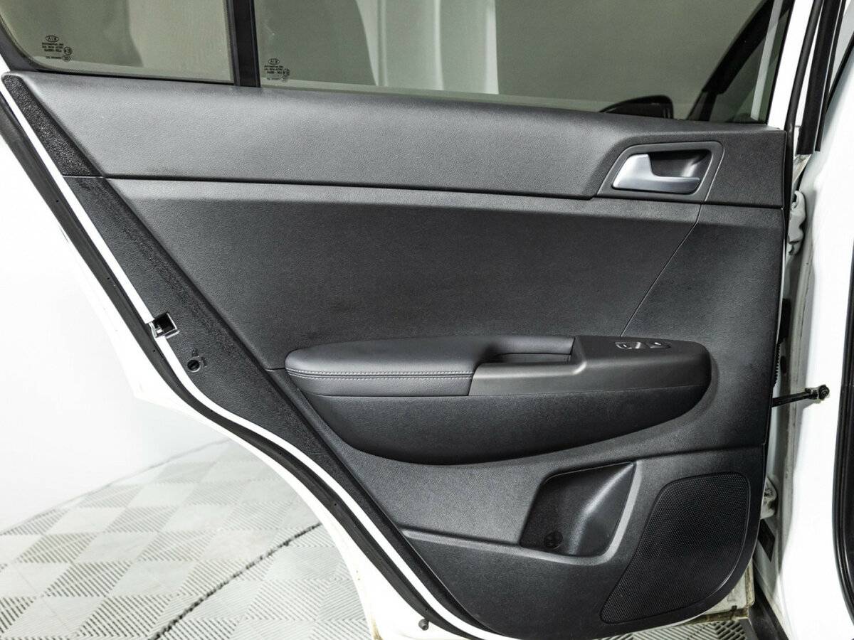 Купить Kia Sportage с пробегом. Фото: #24