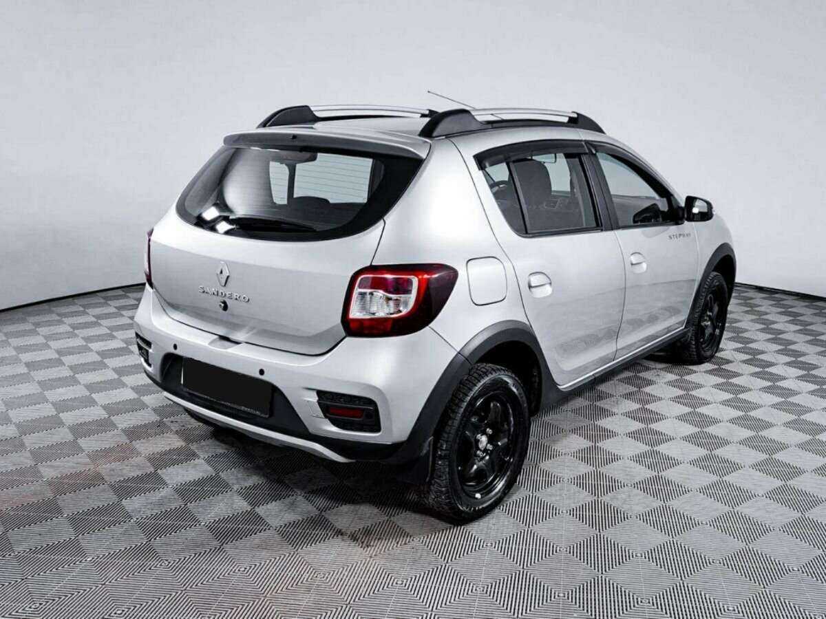 Купить Renault Sandero с пробегом. Фото: #4