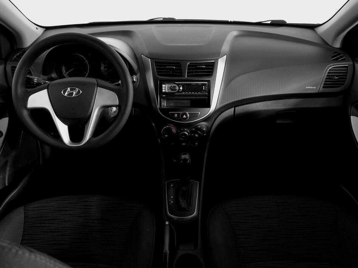 Купить Hyundai Solaris с пробегом. Фото: #11