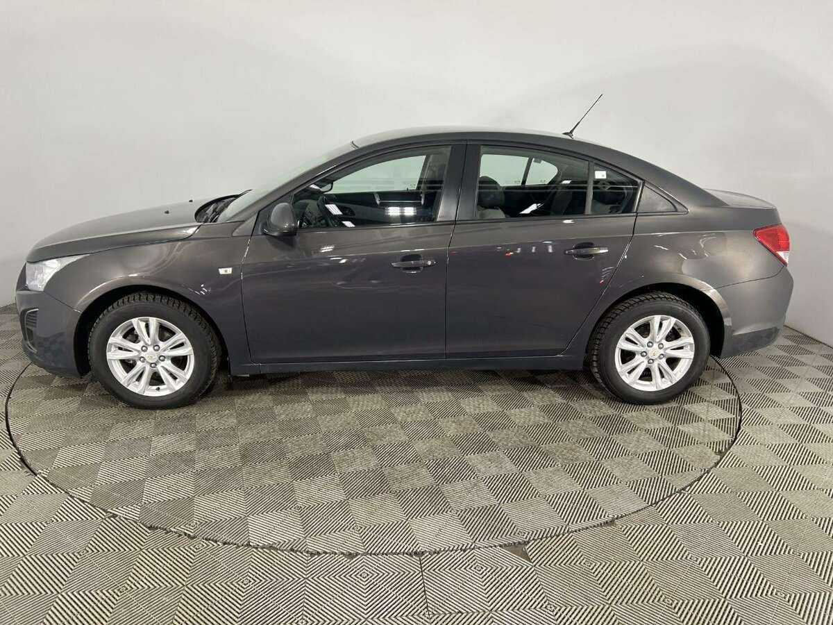 Купить Chevrolet Cruze с пробегом. Фото: #4
