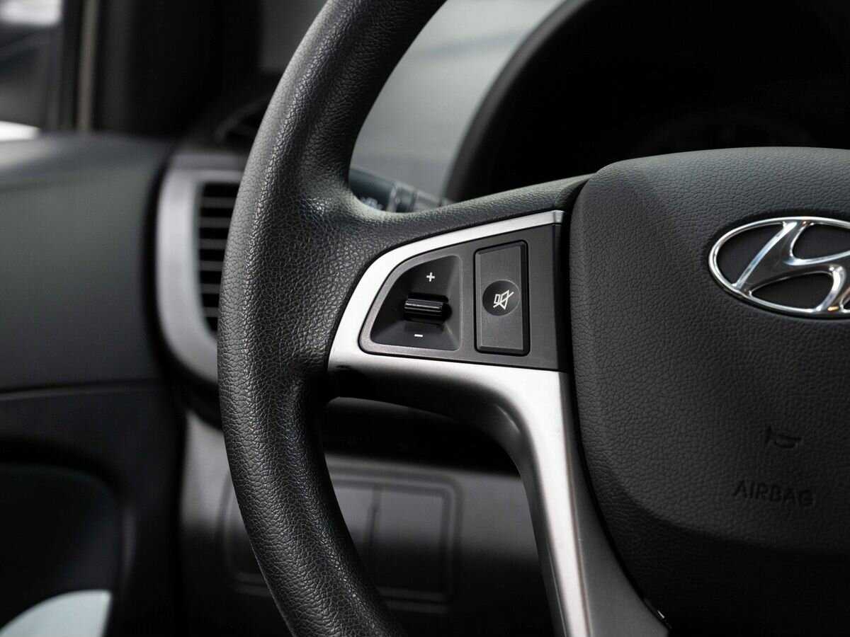 Купить Hyundai Solaris с пробегом. Фото: #15