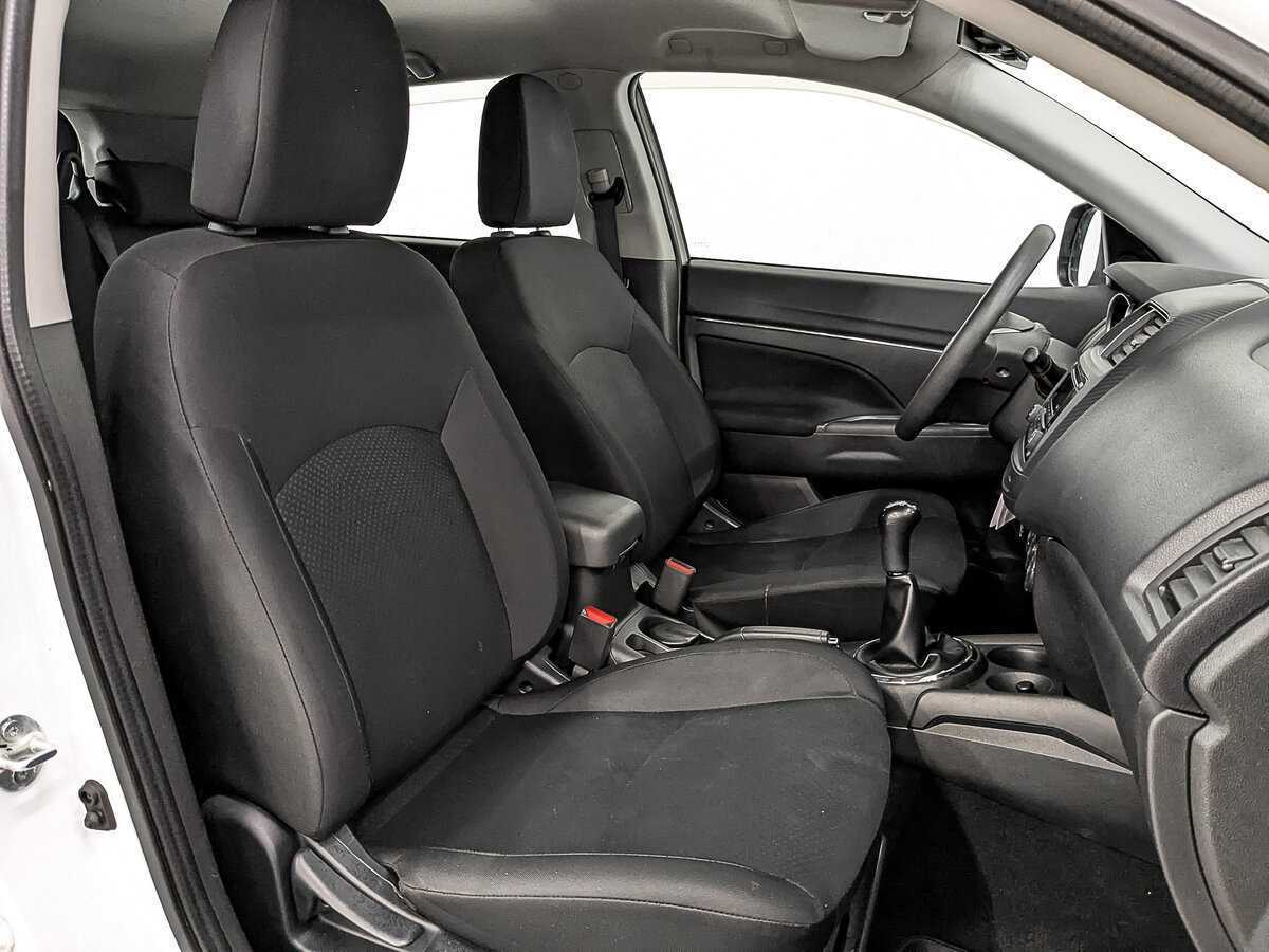 Купить Mitsubishi ASX с пробегом. Фото: #23
