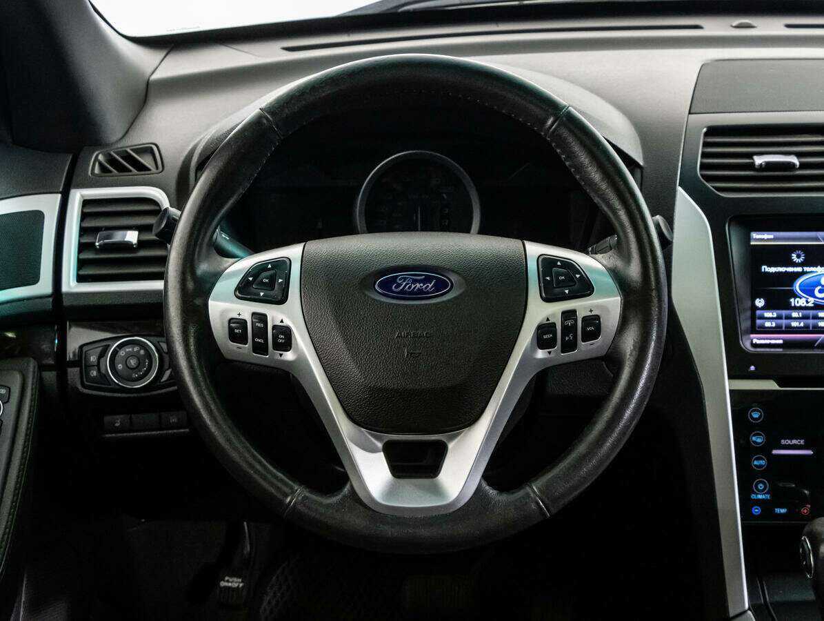 Купить Ford Explorer с пробегом. Фото: #9