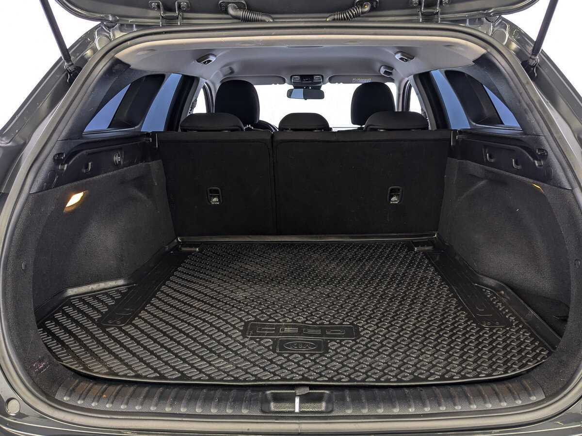 Купить Kia Ceed с пробегом. Фото: #9