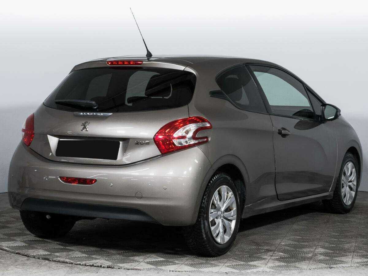 Купить Peugeot 208 с пробегом. Фото: #4