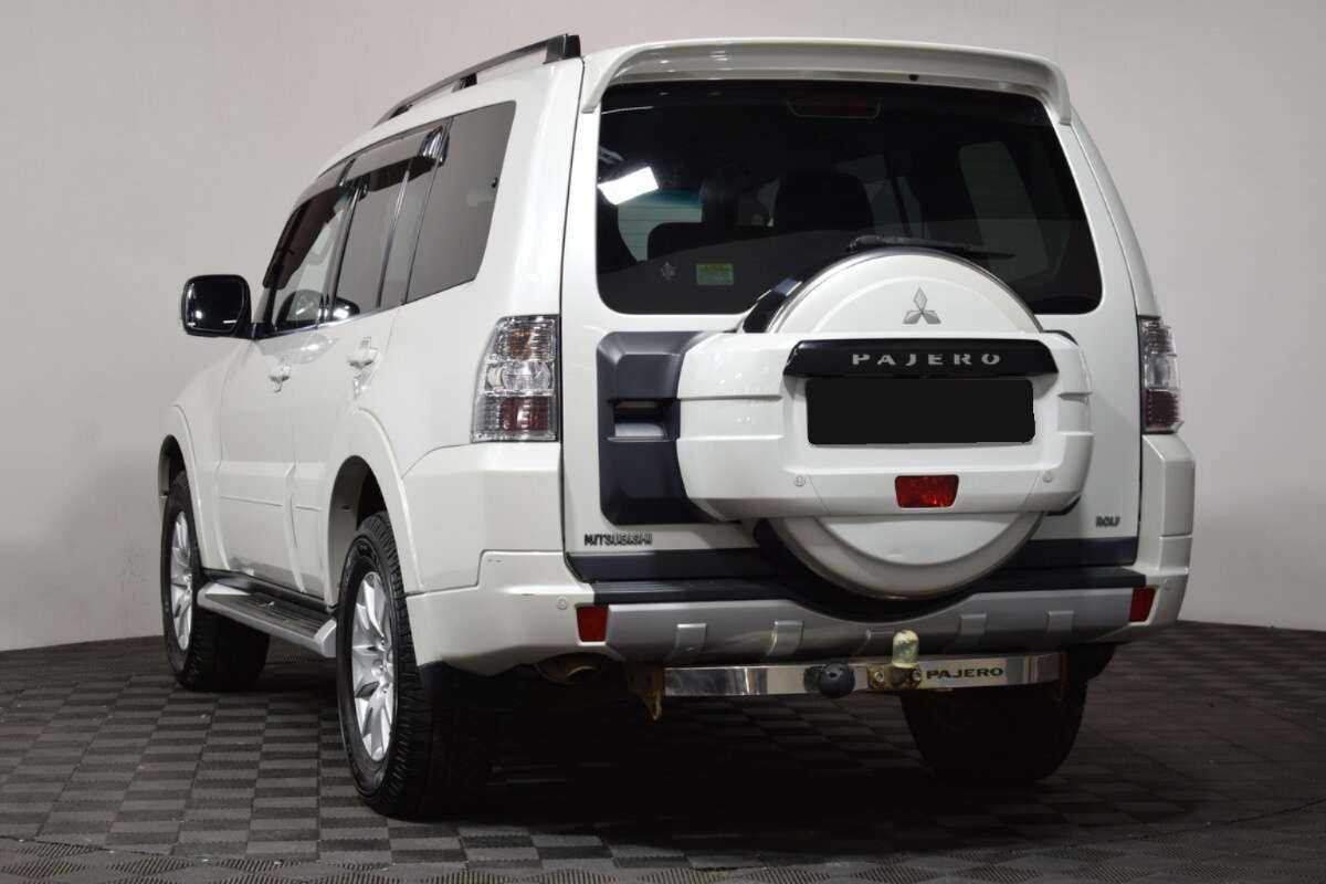 Купить Mitsubishi Pajero с пробегом. Фото: #4