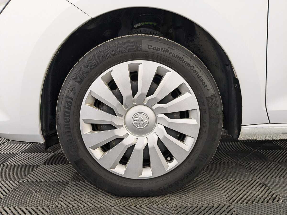 Купить Skoda Rapid с пробегом. Фото: #11