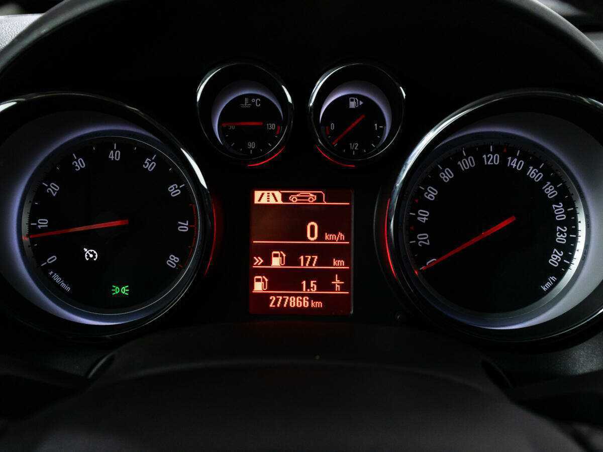 Купить Opel Astra с пробегом. Фото: #11