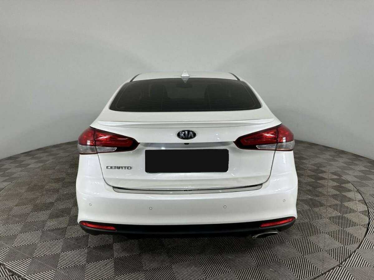 Купить Kia Cerato с пробегом. Фото: #2