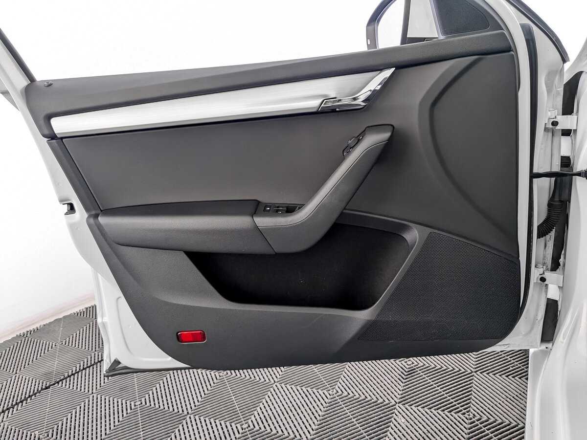 Купить Skoda Octavia с пробегом. Фото: #14