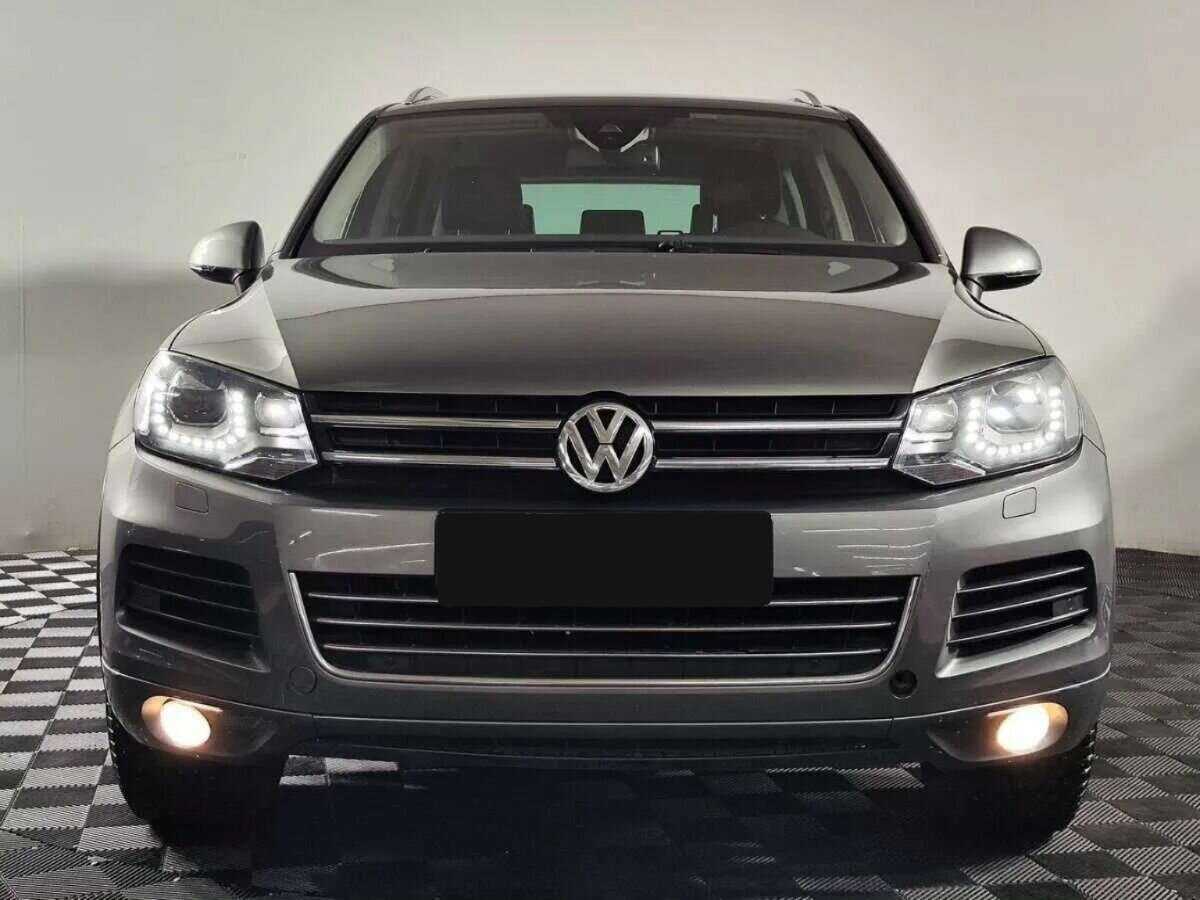 Купить Volkswagen Touareg с пробегом. Фото: #1