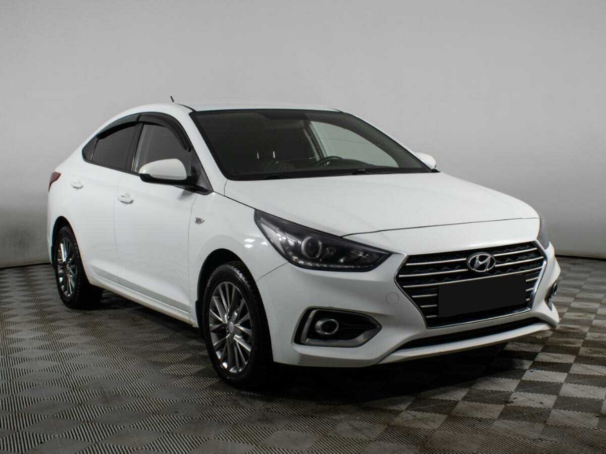 Купить Hyundai Solaris с пробегом. Фото: #2