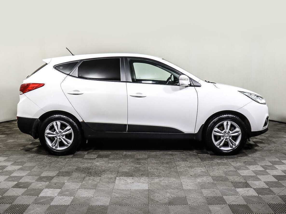 Купить Hyundai ix35 с пробегом. Фото: #2