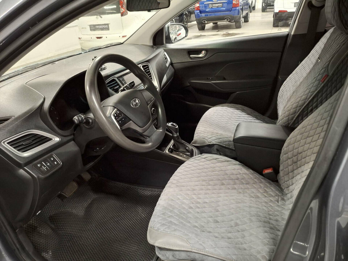 Купить Hyundai Solaris с пробегом. Фото: #14