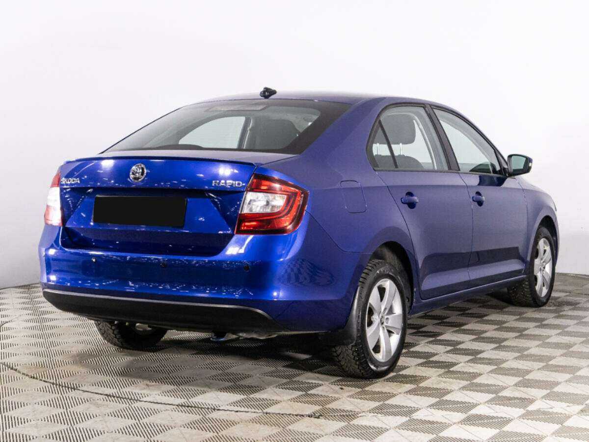Купить Skoda Rapid с пробегом. Фото: #4