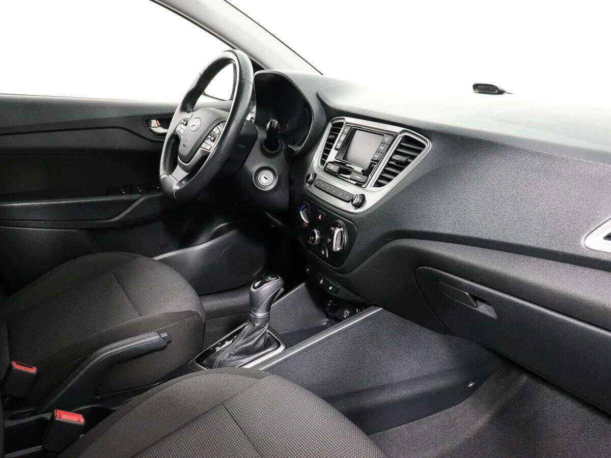 Купить Hyundai Solaris с пробегом. Фото: #6