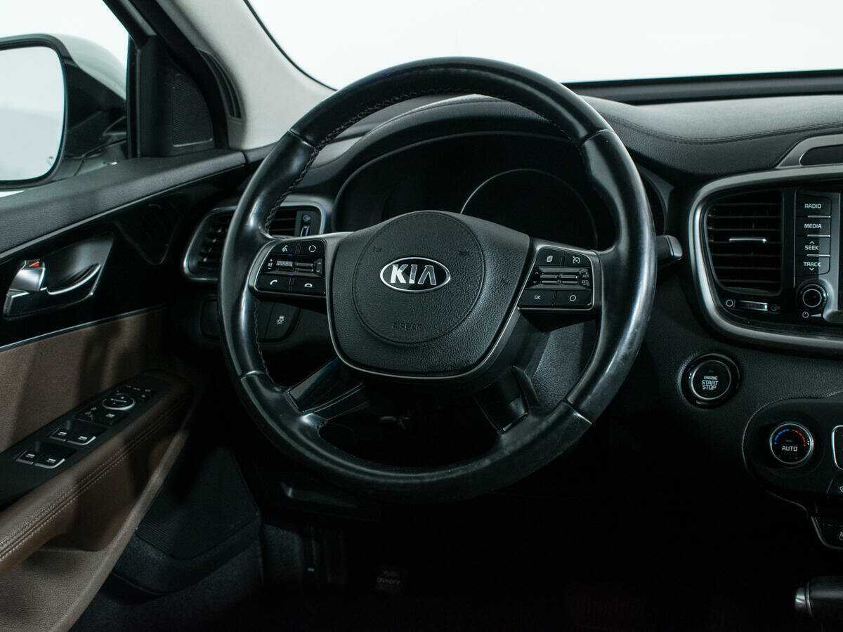 Купить Kia Sorento с пробегом. Фото: #13
