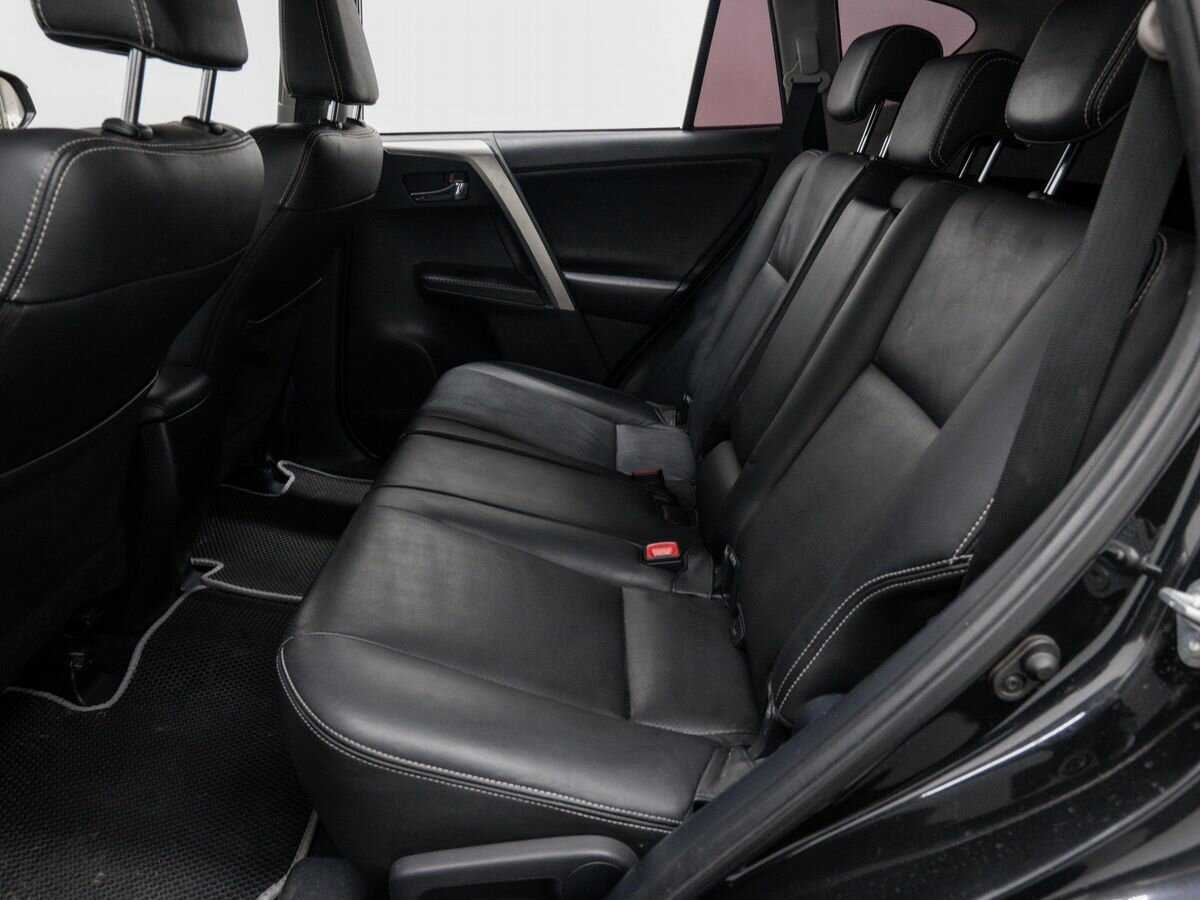 Купить Toyota RAV4 с пробегом. Фото: #11