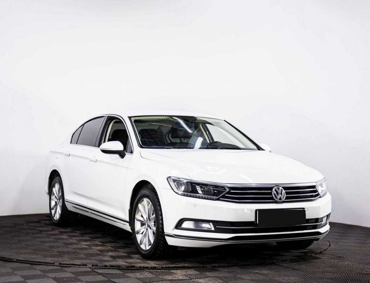 Купить Volkswagen Passat с пробегом. Фото: #2