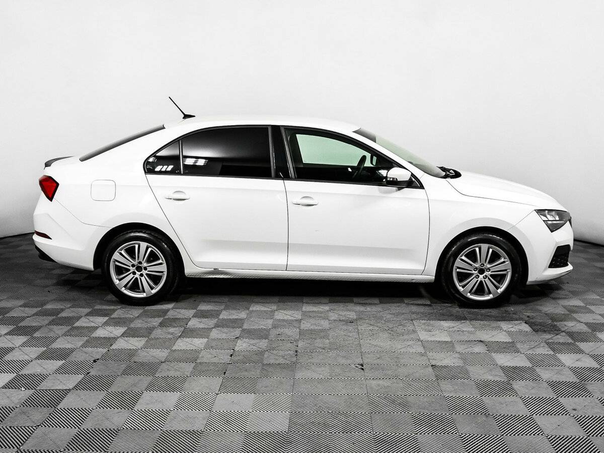 Купить Skoda Rapid с пробегом. Фото: #3