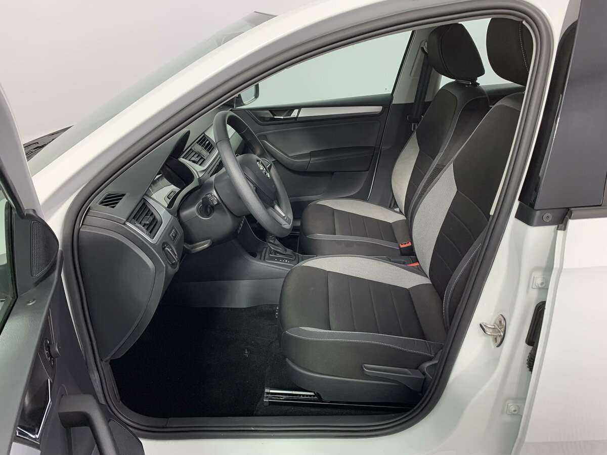 Купить Skoda Rapid с пробегом. Фото: #13