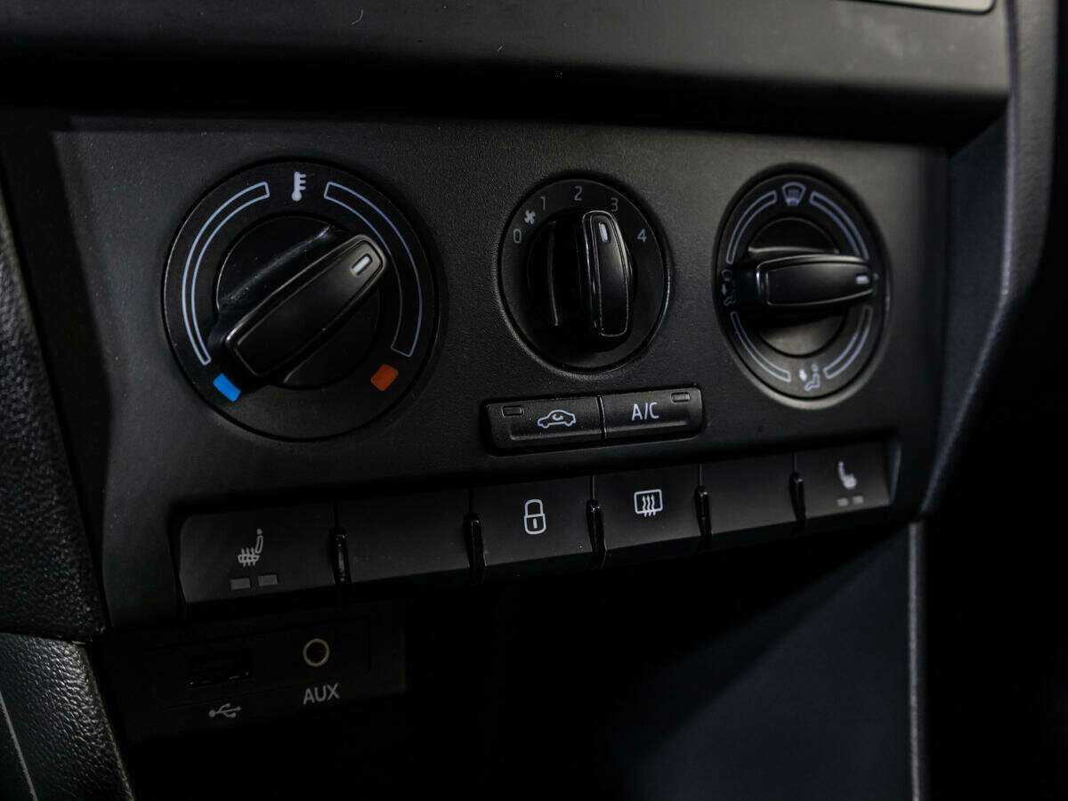 Купить Skoda Rapid с пробегом. Фото: #15