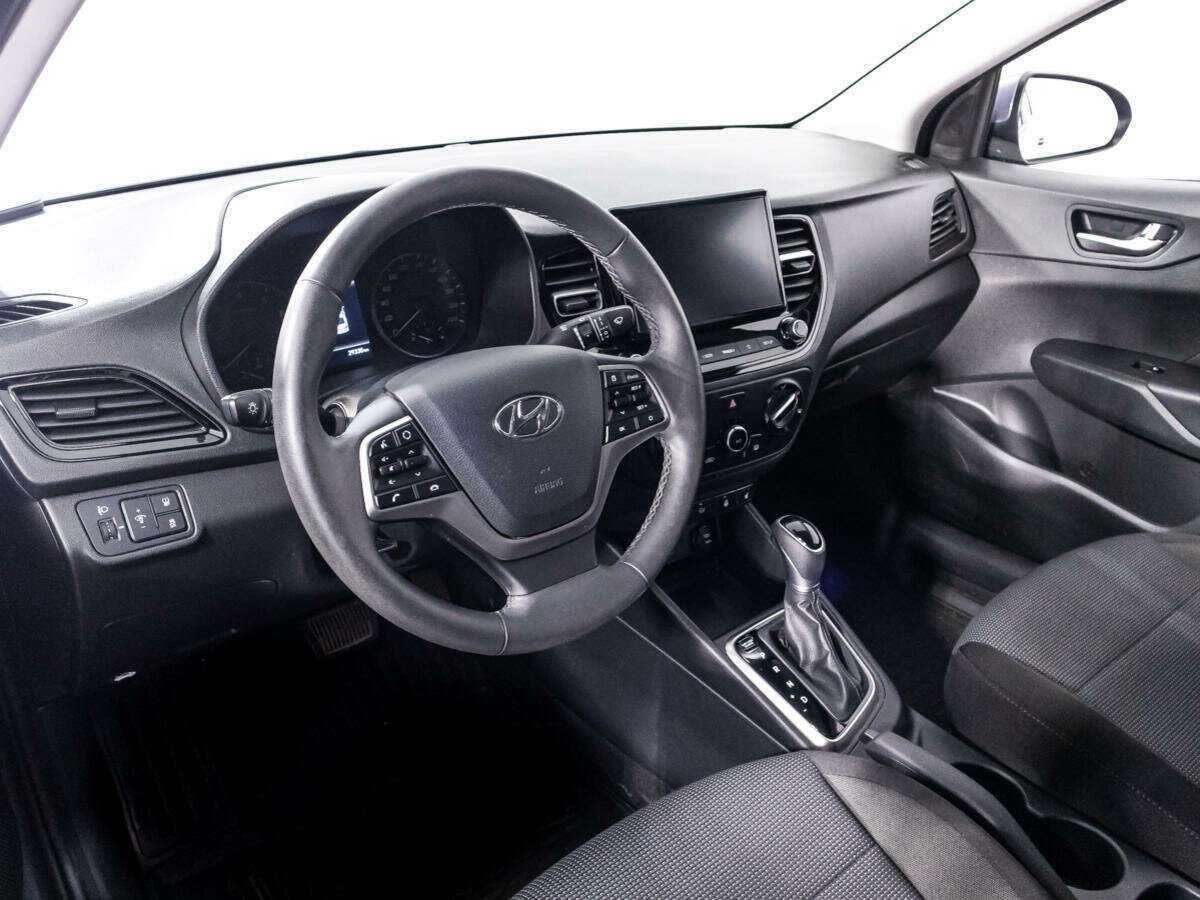 Купить Hyundai Solaris с пробегом. Фото: #10