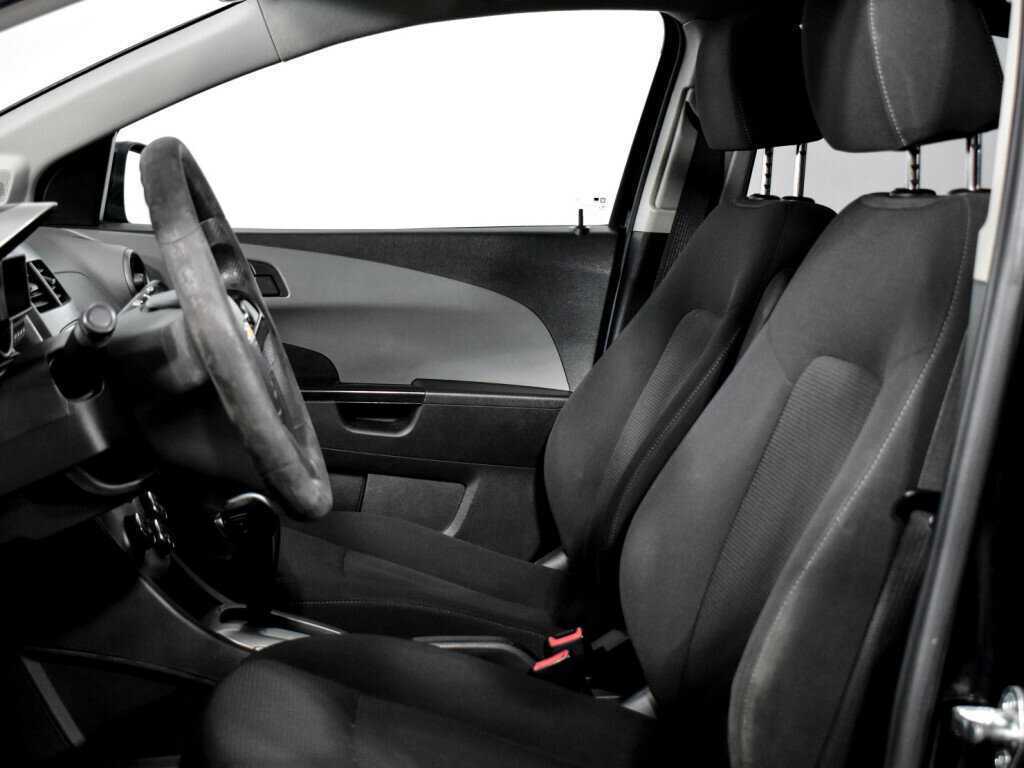 Купить Chevrolet Aveo с пробегом. Фото: #10