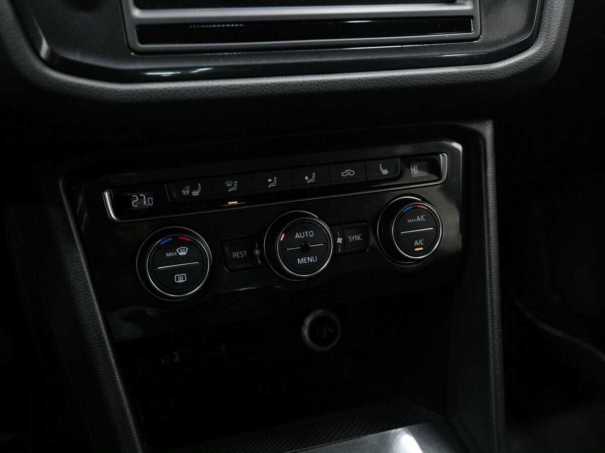 Купить Volkswagen Tiguan с пробегом. Фото: #19