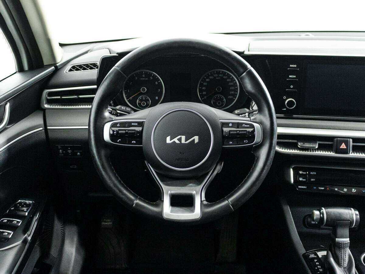 Купить Kia K5 с пробегом. Фото: #19
