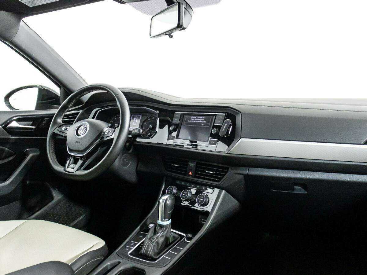 Купить Volkswagen Jetta с пробегом. Фото: #8