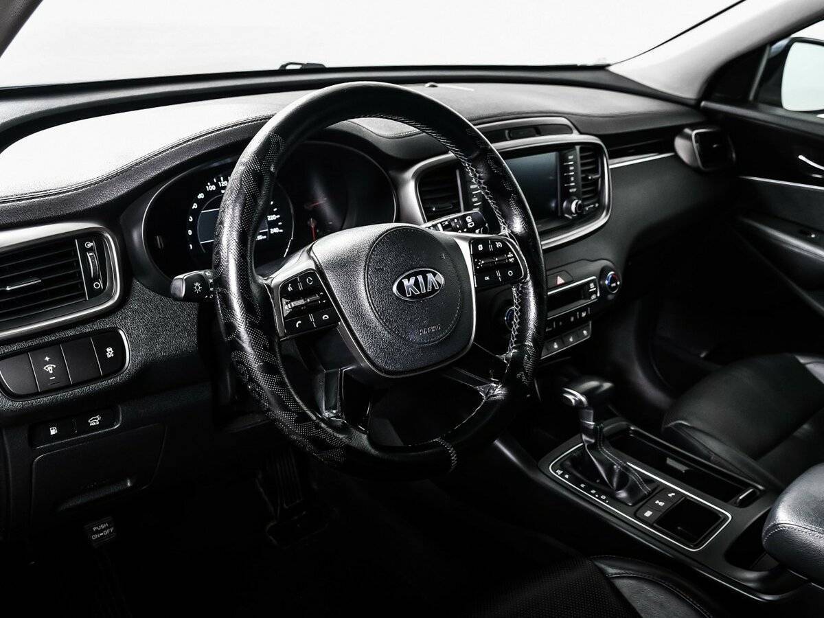 Купить Kia Sorento с пробегом. Фото: #12