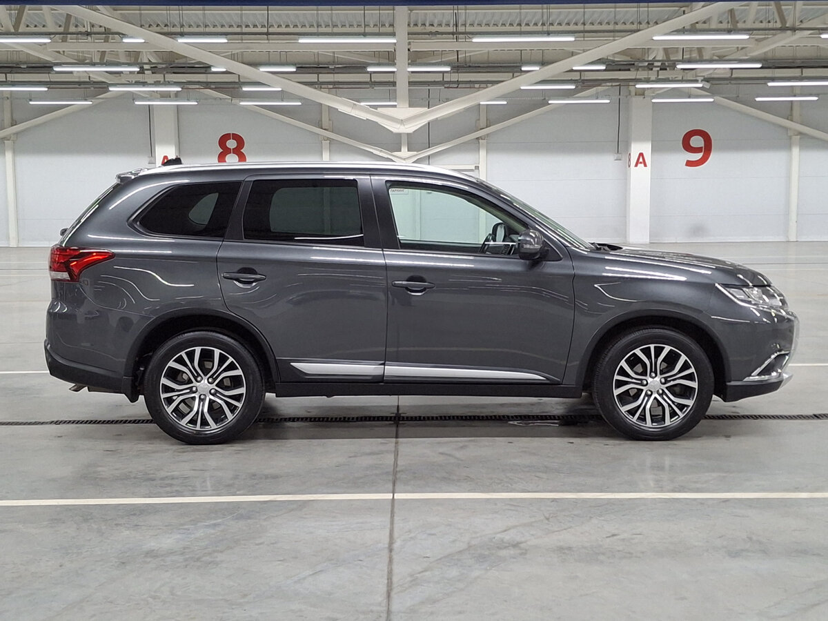 Купить Mitsubishi Outlander с пробегом. Фото: #3