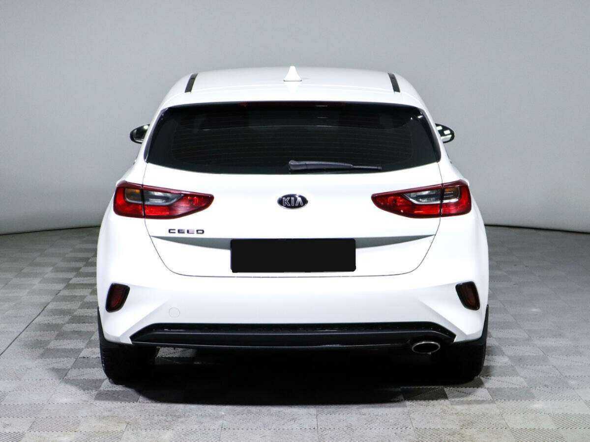 Купить Kia Ceed с пробегом. Фото: #4